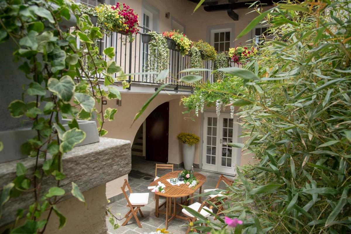 Casa Mia Villa Castelveccana Buitenkant foto